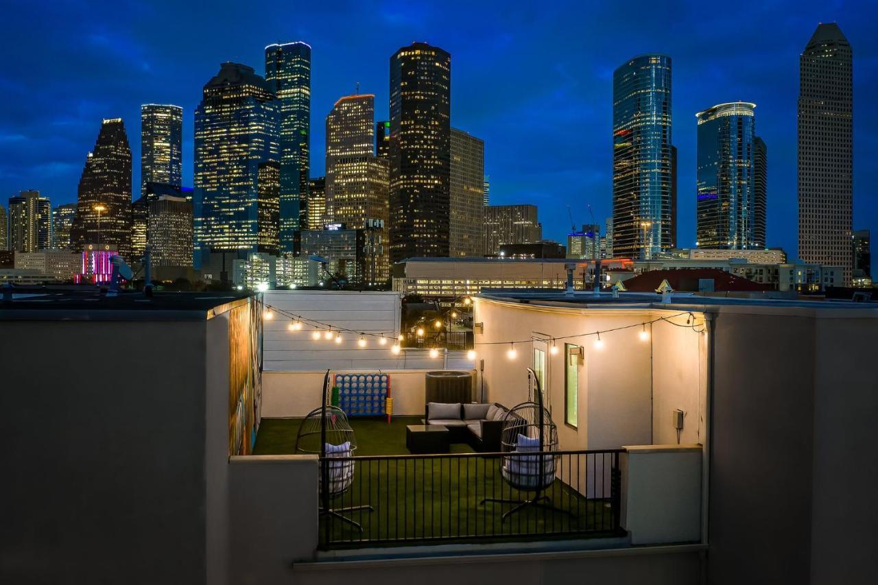 Lavish Downtown Home With Stunning Rooftop Deck Views Houston Esterno foto